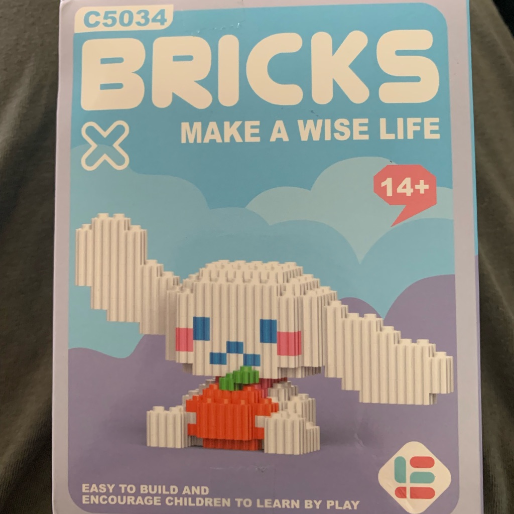 Hello Kitty Building Blocks